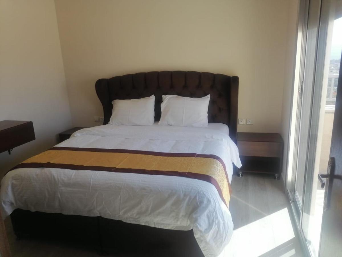 Al-Ahlam Hotel Apartments Акаба Екстериор снимка