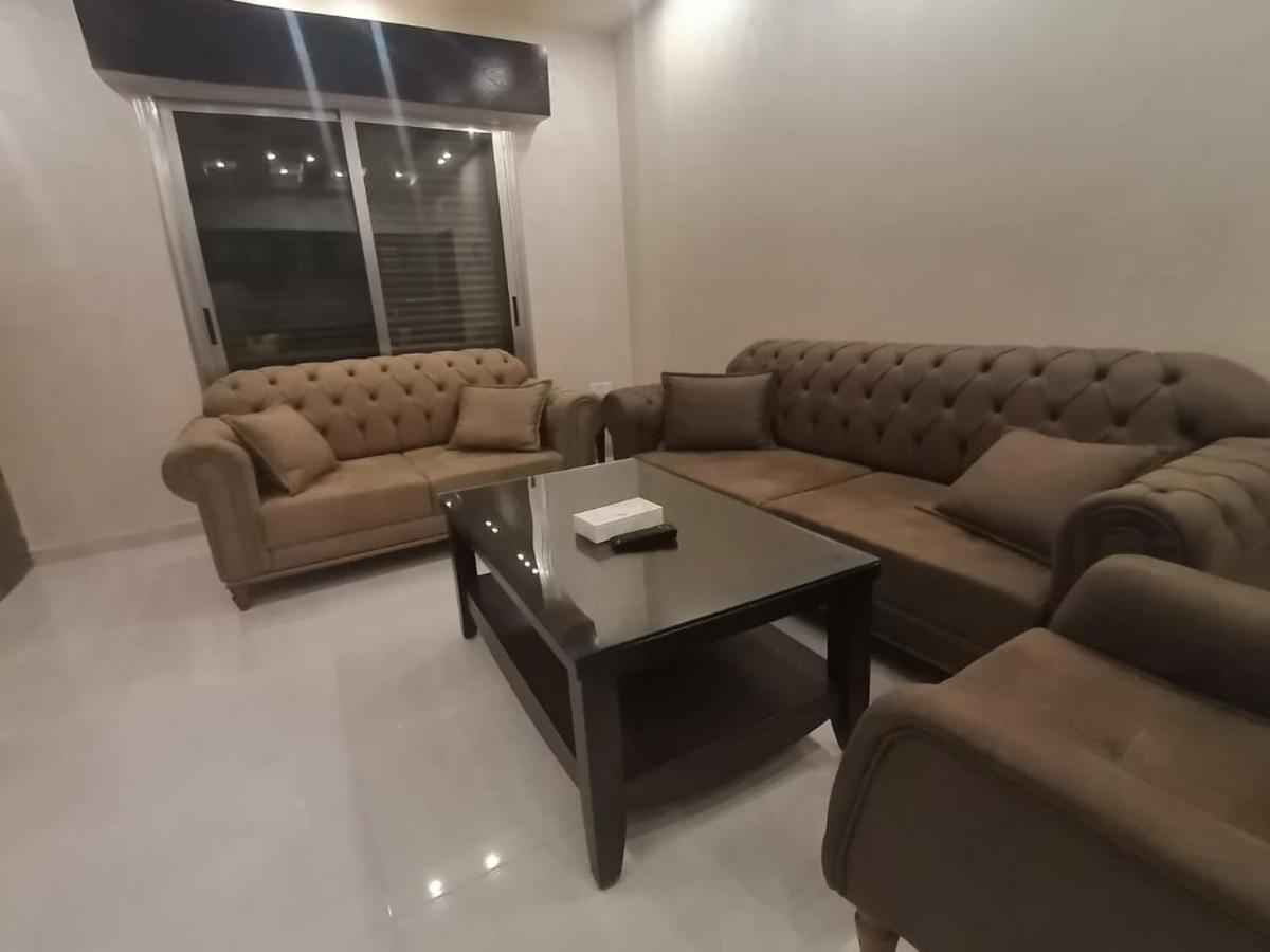Al-Ahlam Hotel Apartments Акаба Екстериор снимка