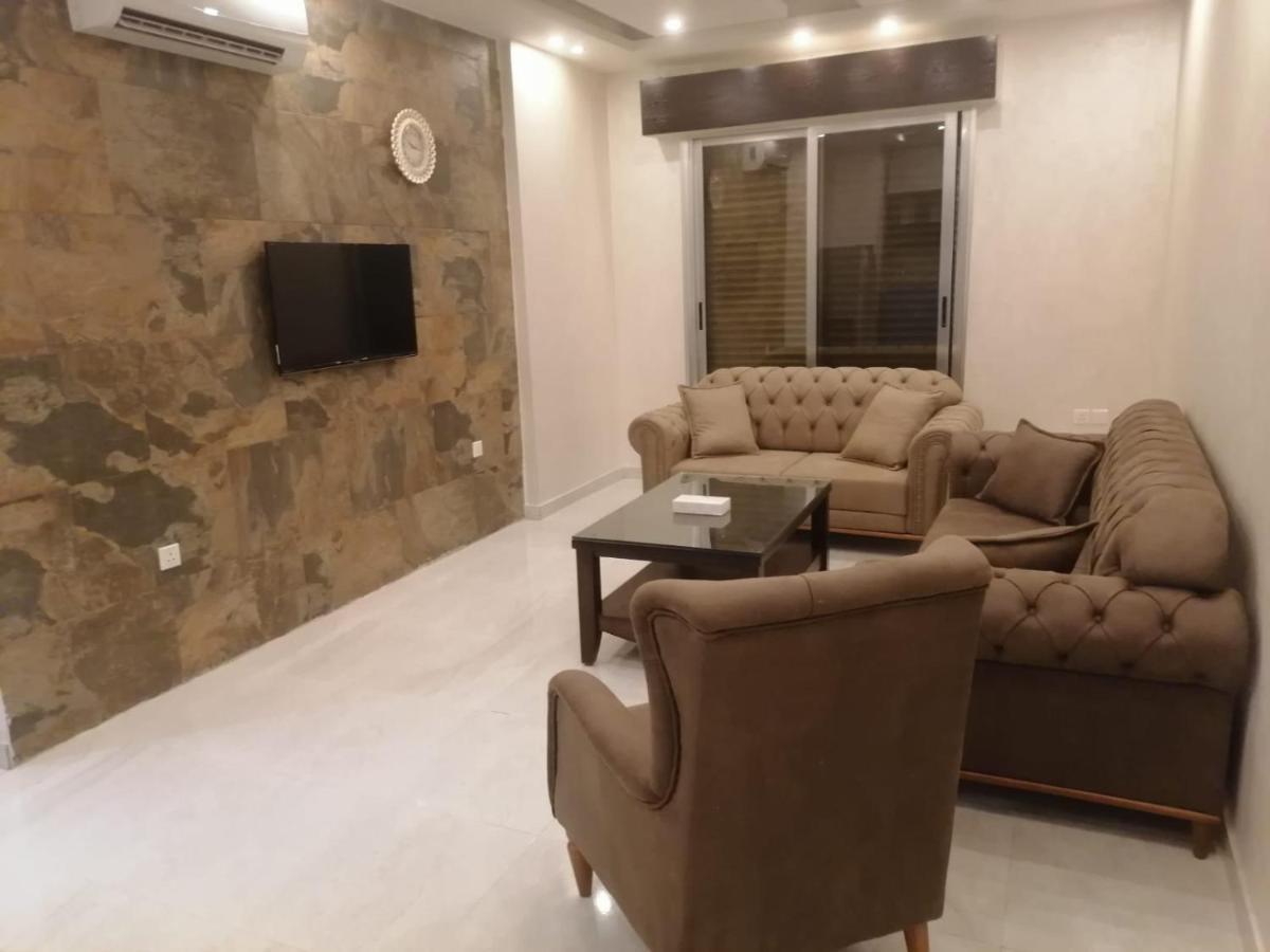 Al-Ahlam Hotel Apartments Акаба Екстериор снимка