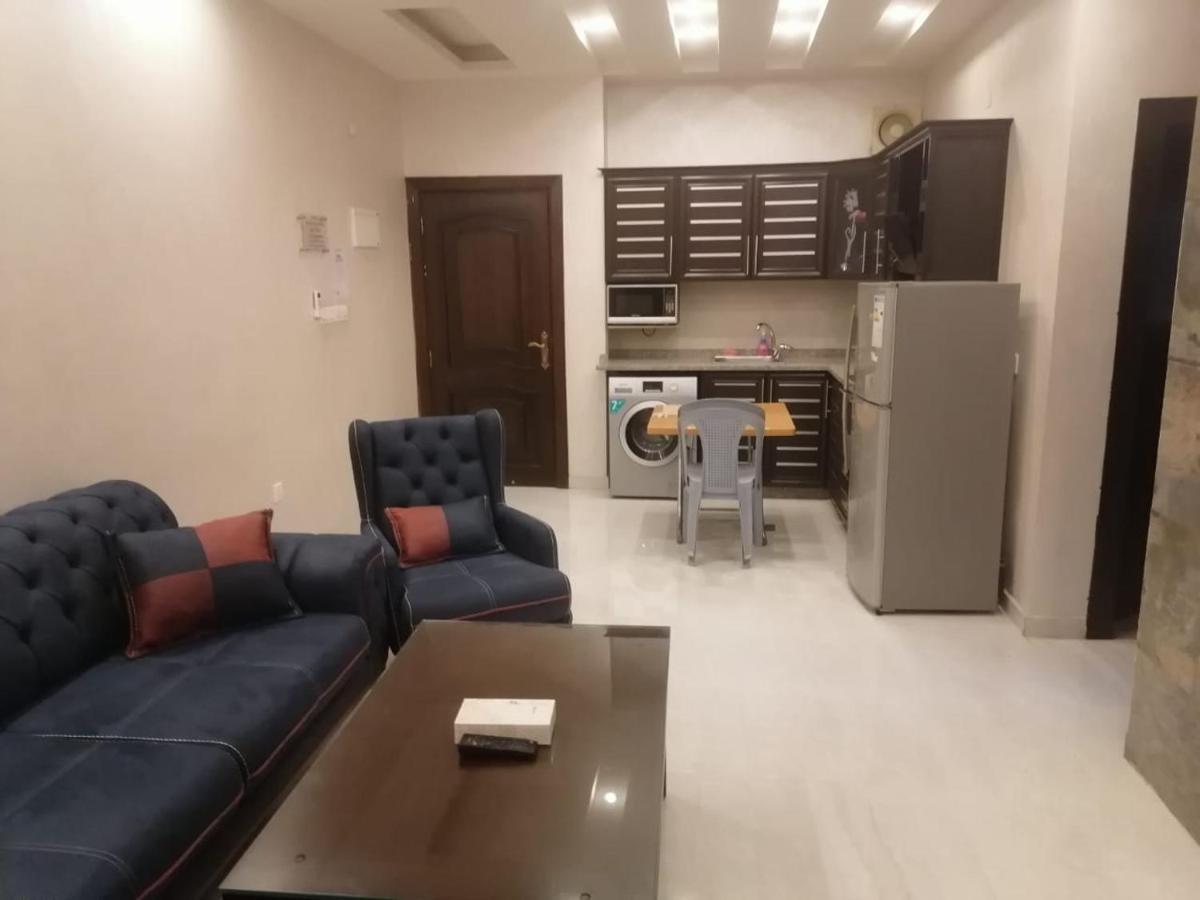 Al-Ahlam Hotel Apartments Акаба Екстериор снимка