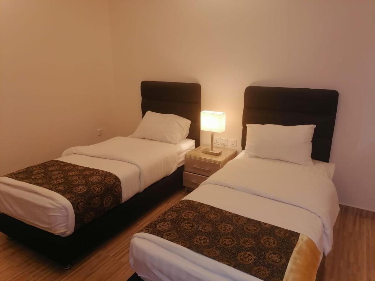 Al-Ahlam Hotel Apartments Акаба Екстериор снимка