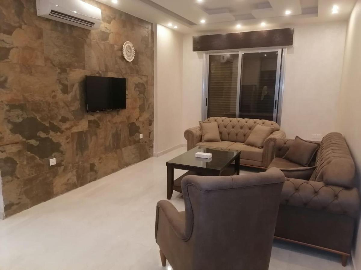Al-Ahlam Hotel Apartments Акаба Екстериор снимка