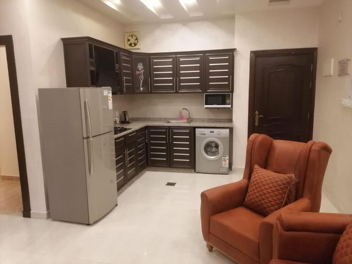 Al-Ahlam Hotel Apartments Акаба Екстериор снимка